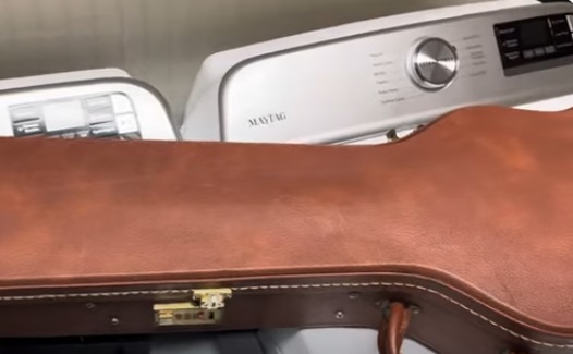 How To Properly Break In A New Gibson Guitar Case - Homeskoolin’ Bonus - April 10 2024